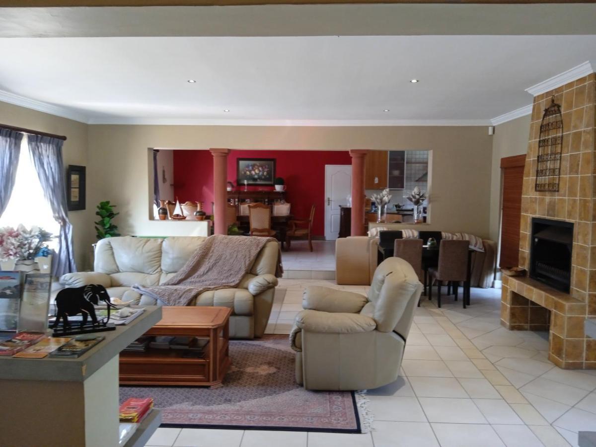 Carmel Huys Villa เคปทาวน์ ภายนอก รูปภาพ